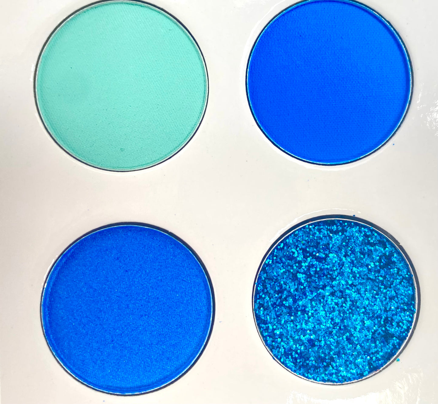 High Pigment Monochromatic Blue Quad Eye shadow Palette