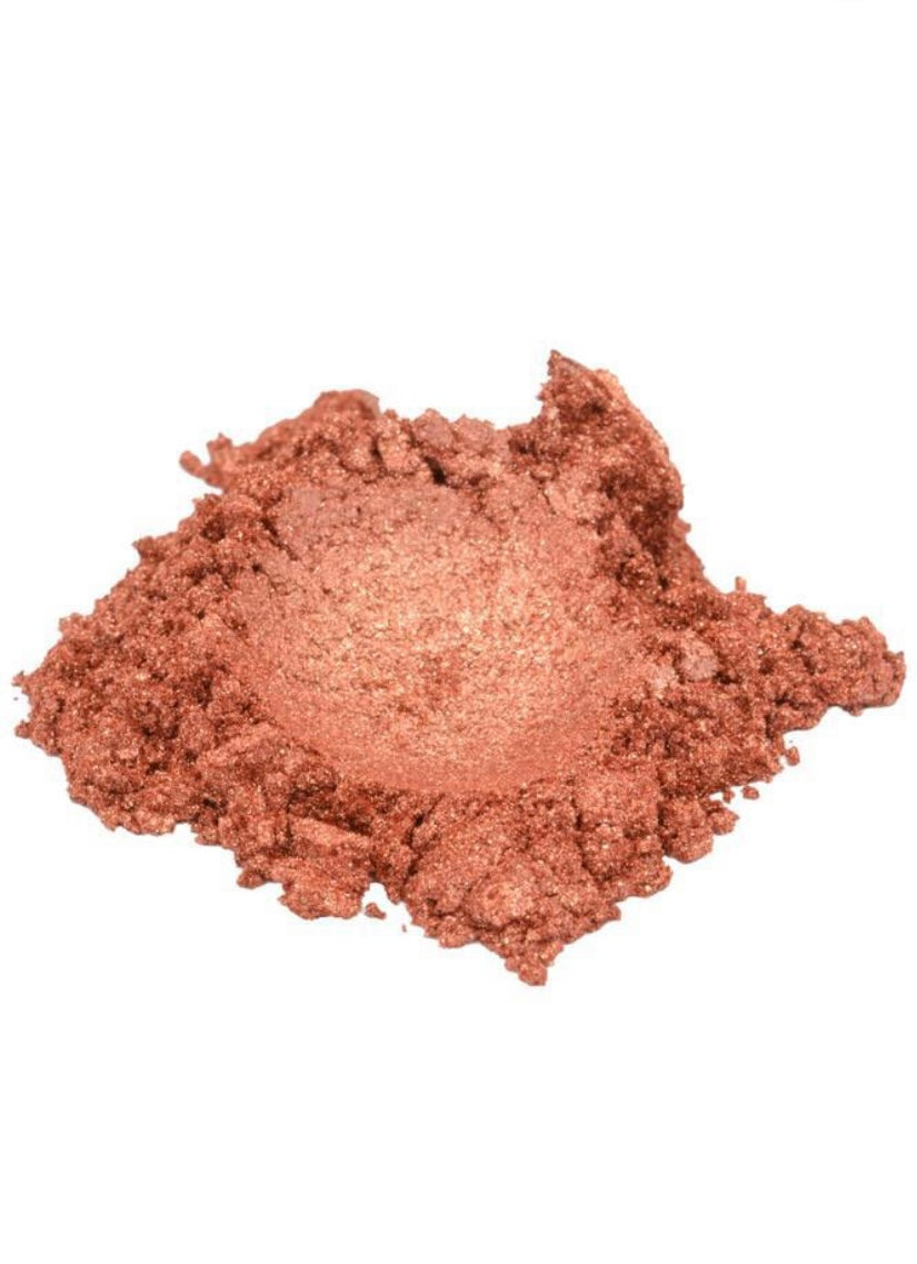 Copper Crush: The Ultimate Loose Powder Eyeshadow for a Stunning Metallic Copper Finish